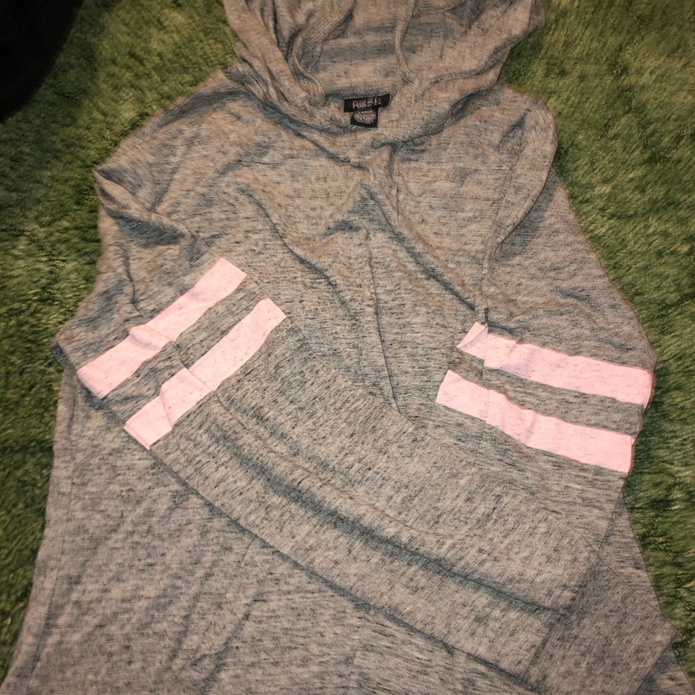 Rue 21 women’s hooded shirt